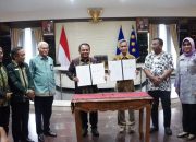 Pemprov Sultra Serahkan Dana Hibah kepada Bawaslu pada Pemilihan Gubernur dan Wagub 2024