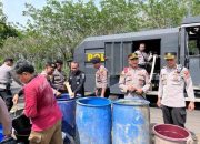 Ketua Komisi III DPRD Apresiasi Langkah Polresta Bagikan 1.200 Liter Air Bersih Untuk Masyarakat Kota Kendari
