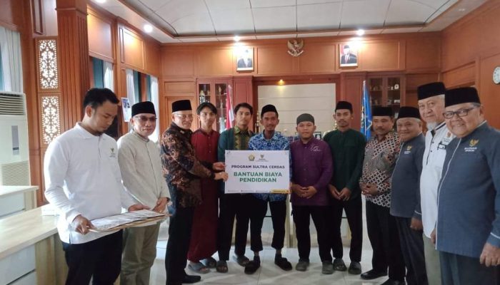 Sekprov Sultra Lepas 5 Mahasiswa Asal Sulawesi Tenggara Lanjutkan Studi ke Mesir