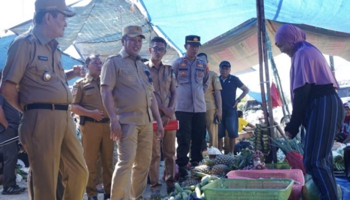 Dipimpin Langsung  Ruksamin, Pemkab Konut Lakukan Sidak Pasar