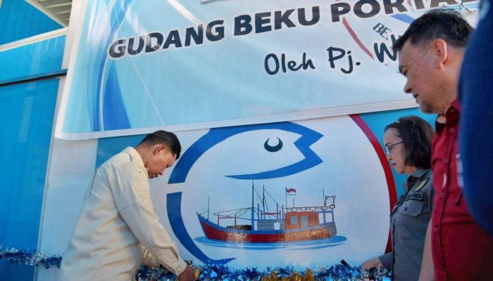 Pemkot Kendari Terima Bantuan Gudang Beku Portabel dari Kementerian Kelautan RI