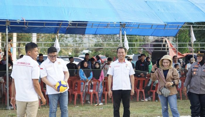 Adi Jaya Putra Resmikan Turnamen Bola Voli Koni Cup II Konawe Selatan