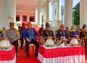 Peringati HGN, Pj Bupati Beri Apresiasi Sejumlah Guru di Konawe