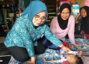 Kunker di Onimbute, Ketua TP PKK Konawe Sambangi Penderita Cerebral Palsy