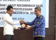 BPK Perwakilan Sultra Berikan Penghargaan kepala Pemkot Kendari