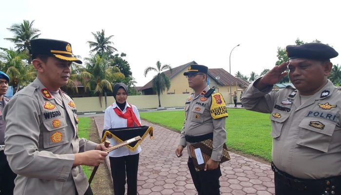 4 Personel Polsek Kolono Raih Penghargaan dari Kapolres Konsel