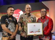 Bupati Konawe Utara Raih Penghargaan Inovasi Membangun Negeri Tahun 2023 dari TV One