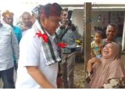 Pj Gubernur Sultra Kunjungi Sentral Pembuatan Ikan Asap di Boneatiro