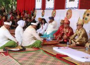 Pj Gubernur Sultra Terima Gelar Adat Suku Tolaki