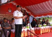 Hadiri Apel Kesiapsiagaan Penyelenggara Pemilu, Bupati Ruksamin : Masyarakat Jangan Bercerai berai karena Beda Pilihan