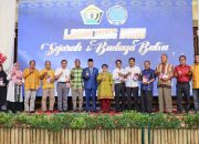 Wakili Pj Gubernur Sultra, Sekda Asrun Lio Launching Buku Sejarah dan Budaya Buton