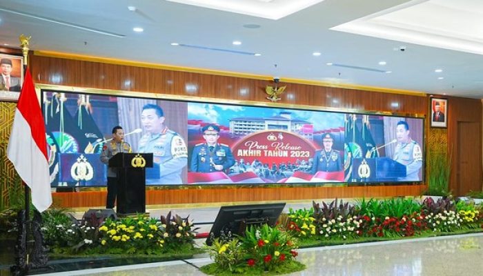 Kapolri Usulkan Jenderal (Purn) Hoegeng Sebagai Pahlawan Nasional