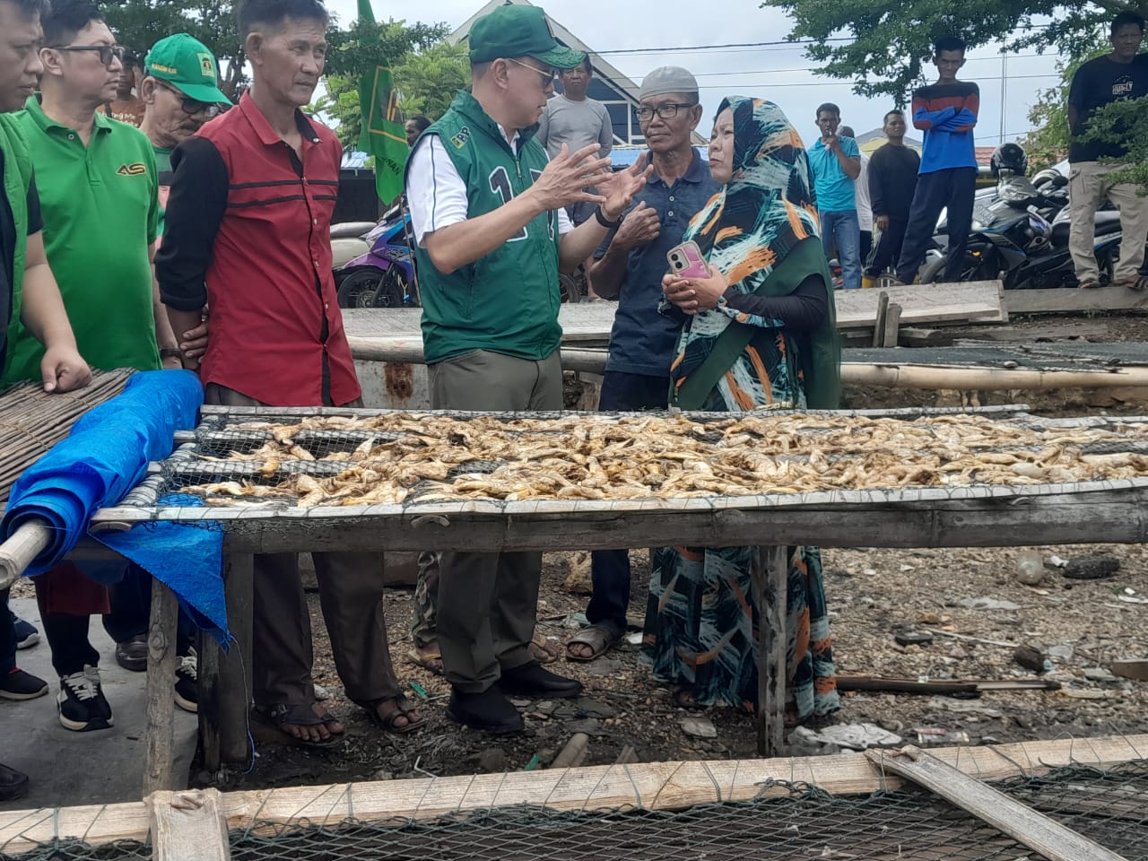 ASR Sambangi Nelayan Bombana