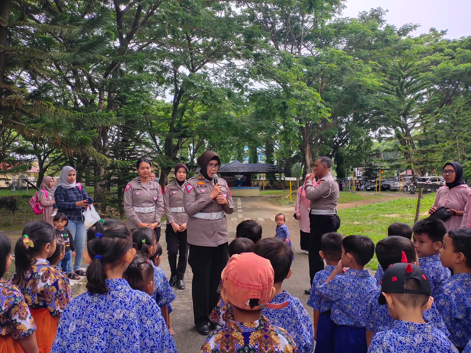 Dikmas Lantas Subdit Kamsel Ditlantas Polda Sulawesi Tenggara Gelar Edukasi Bertajuk "Polisi Sahabat Anak"