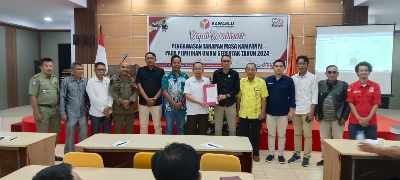 Bawaslu Konsel Gelar Rapat Persiapan Penertiban Alat Peraga Kampanye