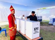 Salurkan Hak Pilihnya, Bupati Konsel Imbau Masyarakat Jaga Kerukunan