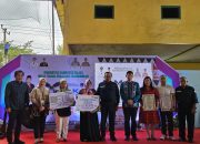 Wakil Menteri Ketenagakerjaan Serahkan Santunan BPJS Ketenagakerjaan kepada Ahli Waris di Kolaka