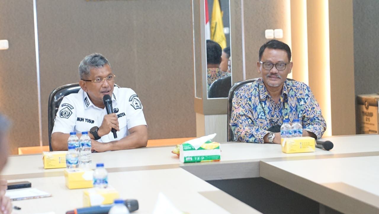Pertemuan Pj Wali Kota Kendari, Muhammad Yusup bersama BPJN Sultra membahas rencana penataan drainase dan pedestrian Kota Kendari