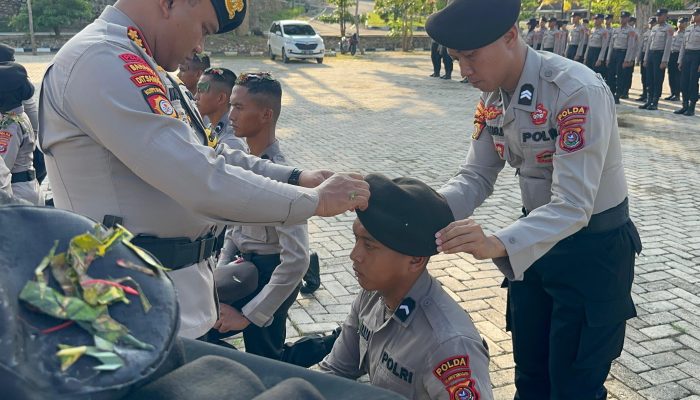 Polda Sultra Gelar Apel Tradisi Pembaretan Bintara Remaja