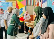 20 Balita Berpotensi Stunting di Punggaloba Dapat Bantuan Pangan dari Bunda Literasi Kota Kendari