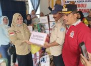 Peduli Sesama, Bapenda Kota Kendari Berikan Bantuan Korban Banjir di Kampung Salo