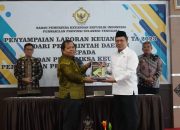 Bupati Konut Serahkan LKPD Tahun Anggaran 2023 ke BPK Sultra