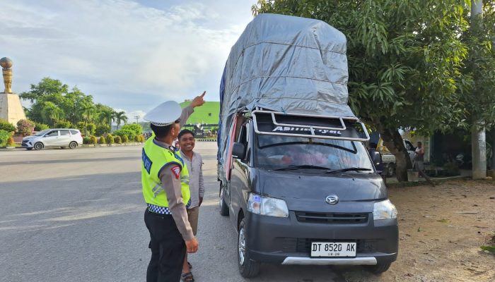 Satgas Operasi Keselamatan Anoa Polda Sultra Tindak Kendaraan Overload