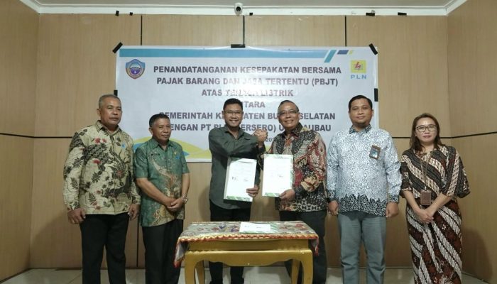 Pemkab Busel dan PT PLN Persero Baubau Teken MoU Pengelolaan Pajak Barang Jasa Tertentu
