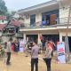Tim Dokkes Polda Sultra Gelar Bakti Sosial untuk Korban Banjir di Kendari