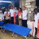 Dinsos Wakatobi menyerahkan bantuan pada warga yang mengalami kejadian Naas