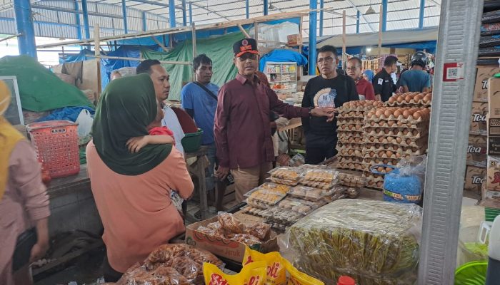 Guna Memastikan Stok dan Harga tetap Stabil, Sekda Bombana bersama Tim TPID Bombana Gelar Sidak Pasar