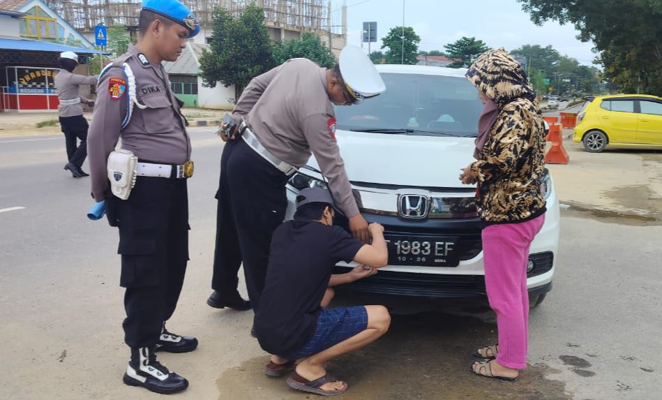 Satgas Gakkum Polda Sultra Tindak Pengendara di Jalan Komjen M. Jasin