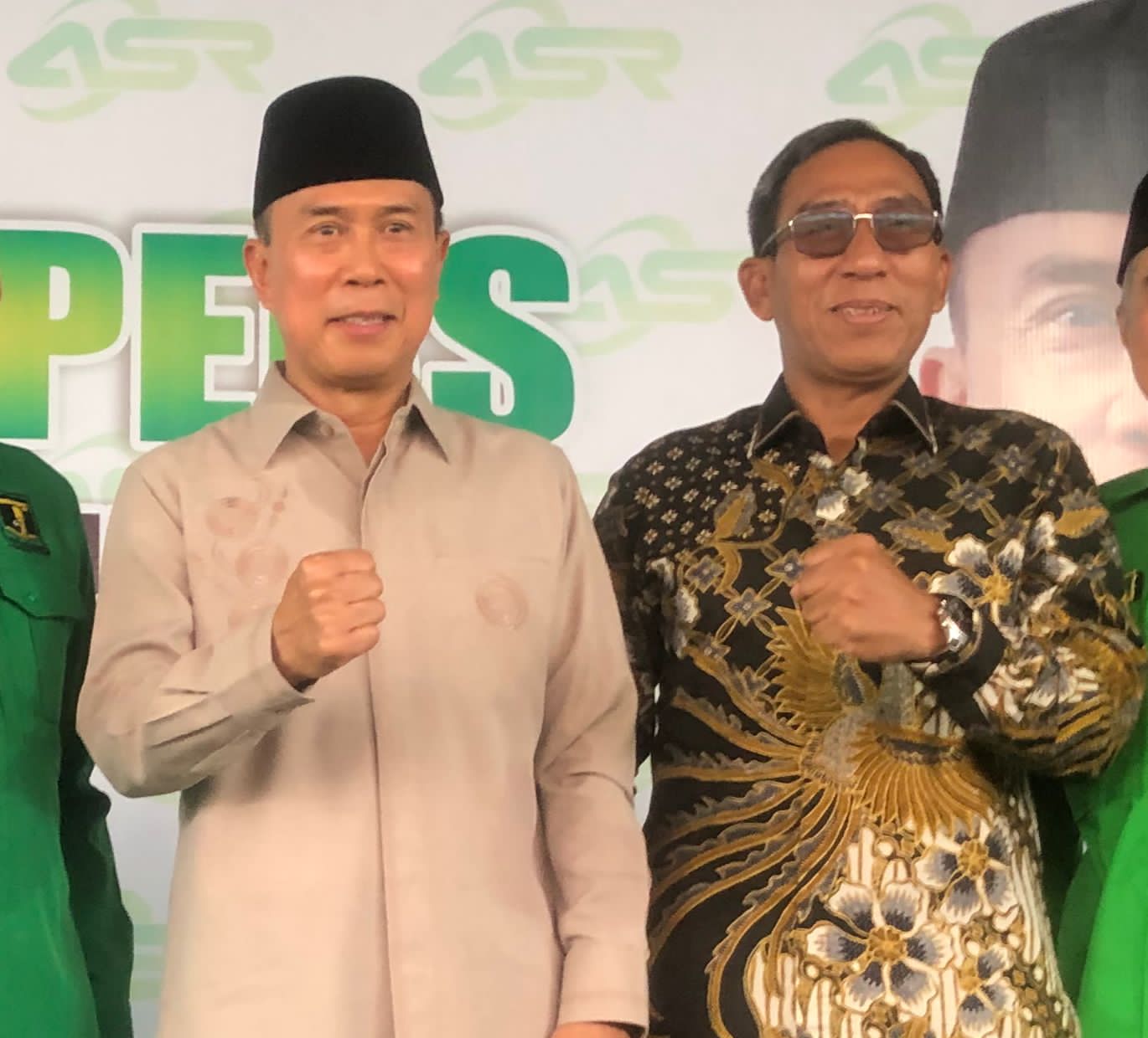 Ketua DPW PPP Sultra Andi Sumangerukka bersama Ketua Tim Pemenangannya Mayjend TNI (Purn) Purnomo Sidi