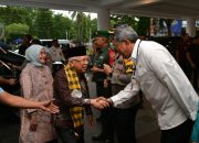 Pj Wali Kota Kendari Sambut Hangat Kedatangan Wapres RI dan Istri di Kendari