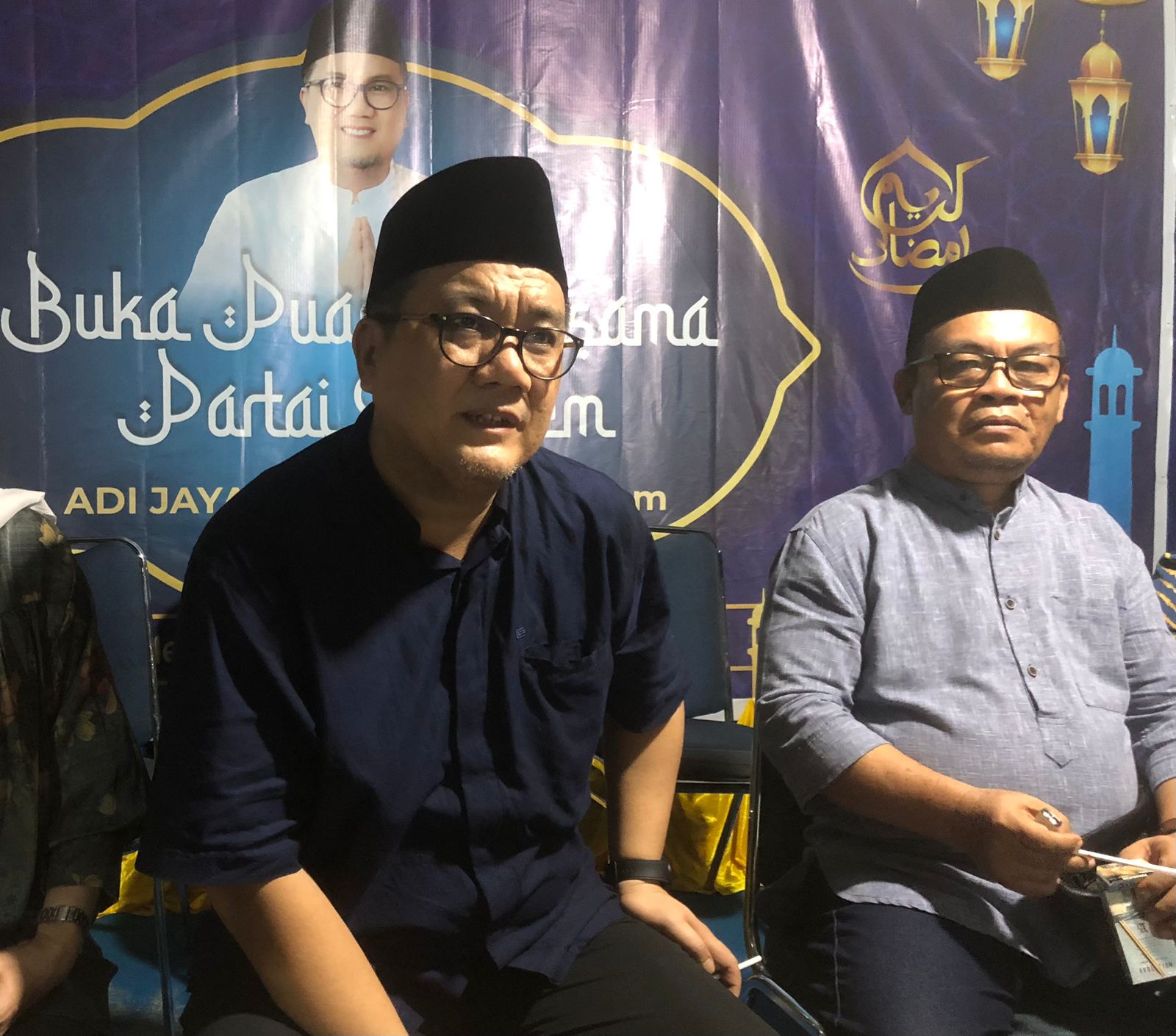 Ketua DPD Partai NasDem Konsel, Adi Jaya Putra bersama Ketua Bappilu Partai NasDem Konsel, Suparjo
