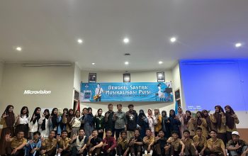 Bengkel Sastra Musikalisasi Puisi bagi Siswa SMA/SMK/MA di Kota Kendari