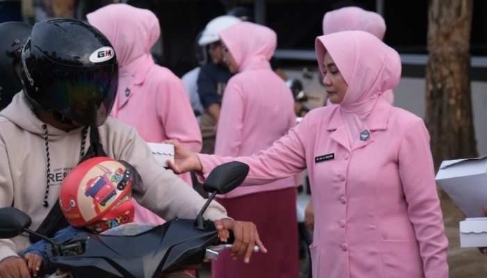 Yayasan Kemala Bhayangkari Sultra Berbagi Kebahagiaan di Bulan Ramadhan
