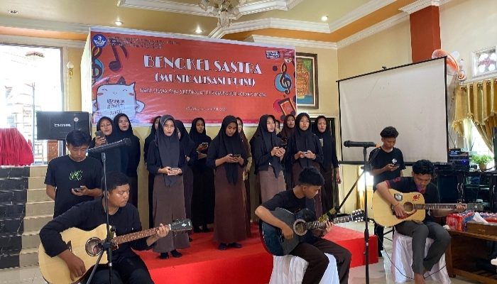 KBST Sultra Gelar Bengkel Sastra Musikalisasi Puisi di Kolaka Utara