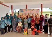 TP-PKK dan DWP Kota Kendari Salurkan Bantuan di Pondok Pesantren dan Panti Jompo