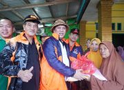 Bupati Wakil Bupati Konut Tinjau Masyarakat Terdampak Banjir dan Salurkan Bantuan