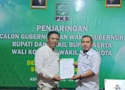 LO Bakal Calon Gubernur Sultra, Andi Sumangerukka mengembalikan berkas pendaftaran di Kantor DPW PKB Sultra