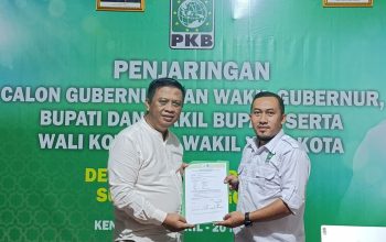 LO Bakal Calon Gubernur Sultra, Andi Sumangerukka mengembalikan berkas pendaftaran di Kantor DPW PKB Sultra