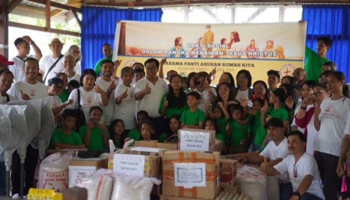 Berbagi Kasih, Panitia Perayaan Hari Kenaikan Yesus Kristus Kendari Salurkan Paket Sembako di 2 Panti Asuhan