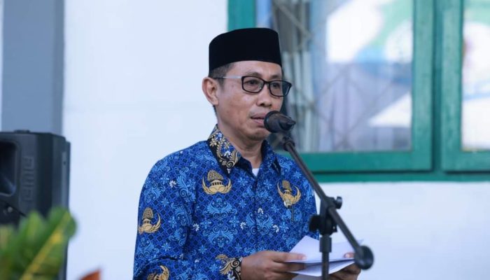 Berkah Muhammad Siarah di Distan, Edy Suharmanto Serahkan Alsintan ke Petani Bombana