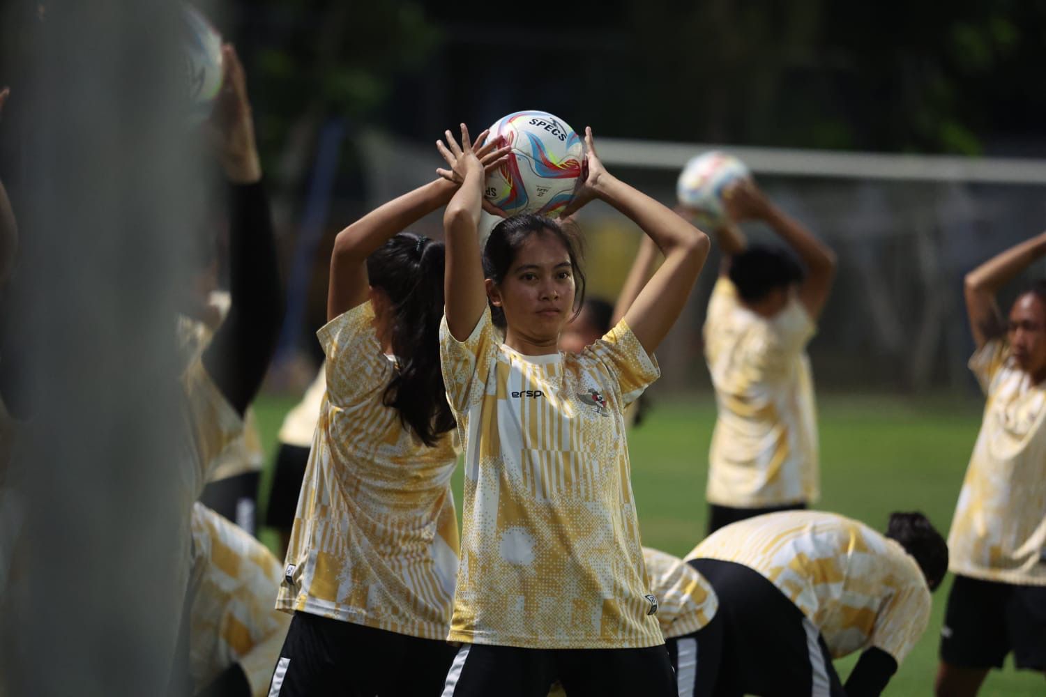 Sesi latihan Timnas Sepak Bola Wanita Indonesia