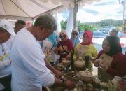 Disparekraf Kendari Sajikan Menu Khas Suku Tolaki pada Lomba “Mosolori” HUT ke-193 Kota Kendari