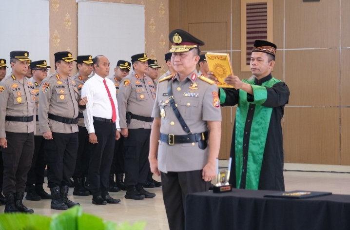 Brigjen. Pol. Amur Chandra Juli Buana, S.H., M.H. dilantik sebagai Wakapolda Sulawesi Tenggara