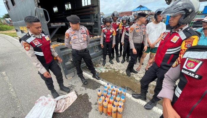 Simpan Puluhan Liter Ballo, Wanita di Kendari Ditangkap Polisi saat Operasi Pekat Anoa