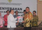 Ketua DPRD Terima LHP Atas Laporan Keuangan Pemerintah Kota Kendari TA 2023 