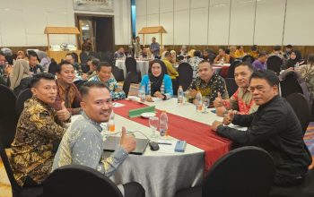 Jajaran Kantor Pertanahan Konawe Selatan saat mengikuti sosialisasi percepatan sertifikasi tanah aset instansi pemerintah pusat, daerah, dan desa secara elektronik diselenggarakan Kantor Wilayah Badan Pertanahan Nasional Sulawesi Tenggara